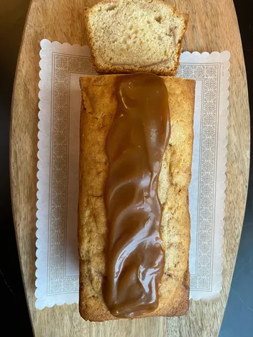 Cinnamon Apple Cake